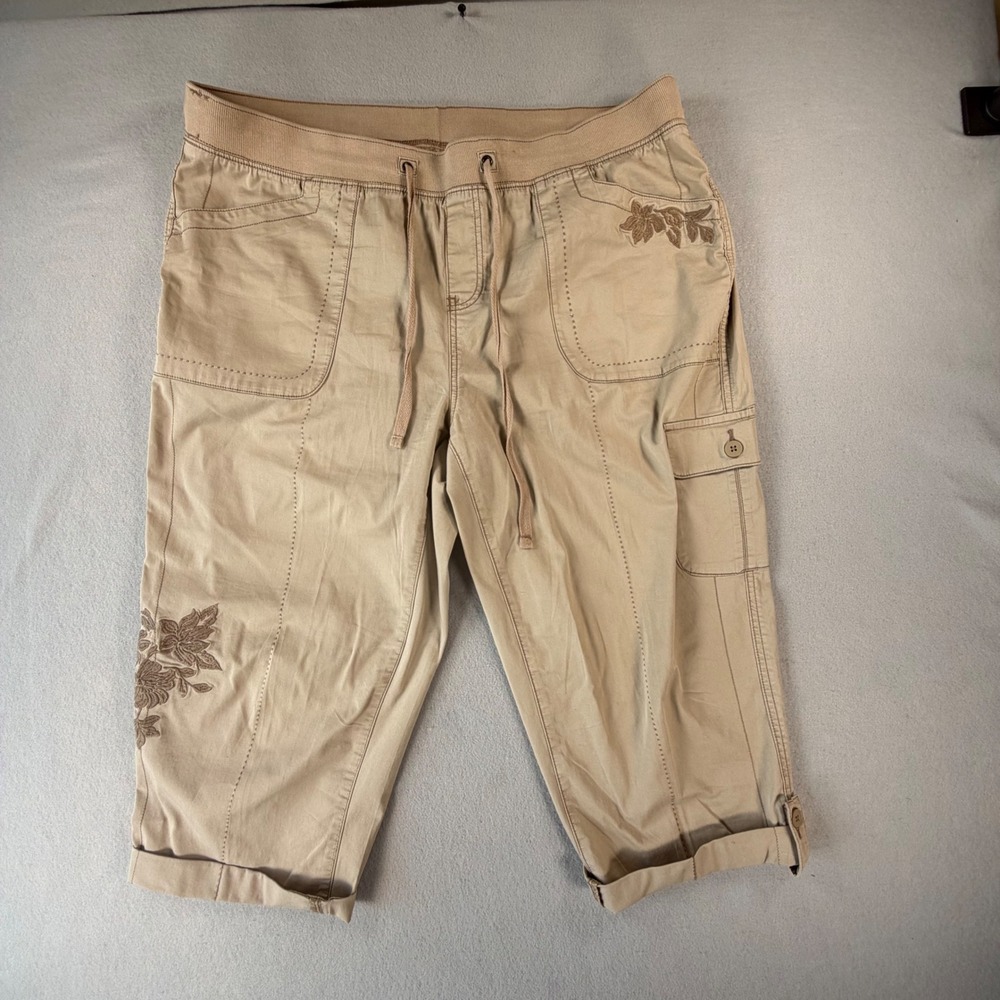 Terra & Sky Womens 1X 16W-18W Tan Floral Embroidered Capri Pants Stretch Casual